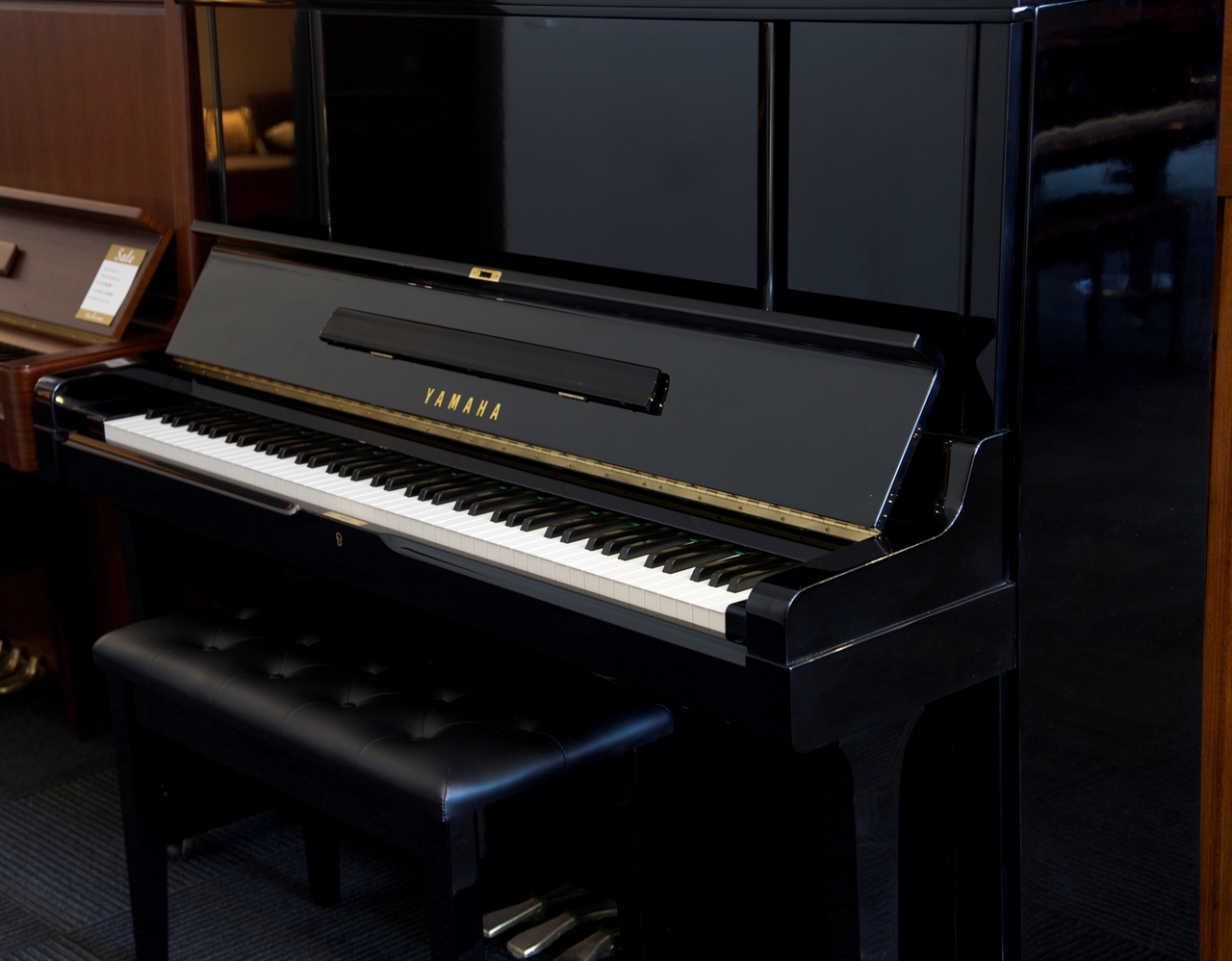 Yamaha UX3 Used Piano